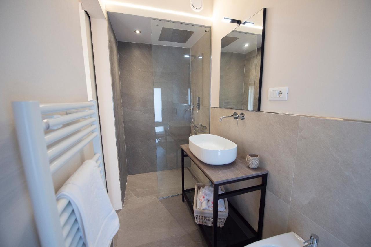 Villino Micol Camere A Due Passi Dal Mare Marina Di Carrara Extérieur photo