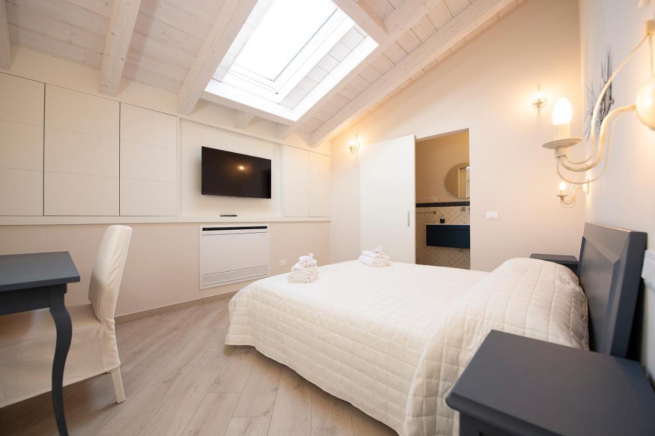 Villino Micol Camere A Due Passi Dal Mare Marina Di Carrara Extérieur photo