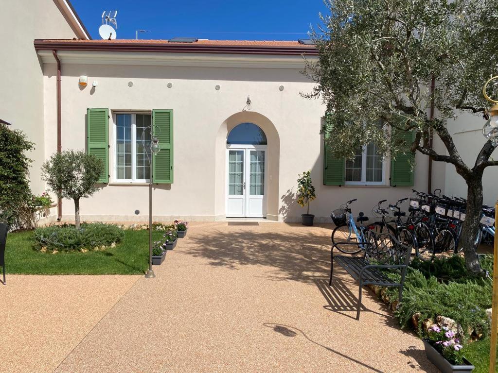 Villino Micol Camere A Due Passi Dal Mare Marina Di Carrara Extérieur photo
