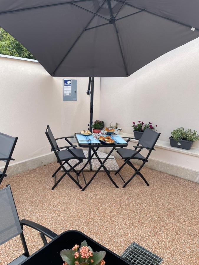 Villino Micol Camere A Due Passi Dal Mare Marina Di Carrara Extérieur photo