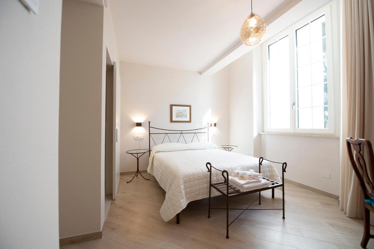 Villino Micol Camere A Due Passi Dal Mare Marina Di Carrara Extérieur photo